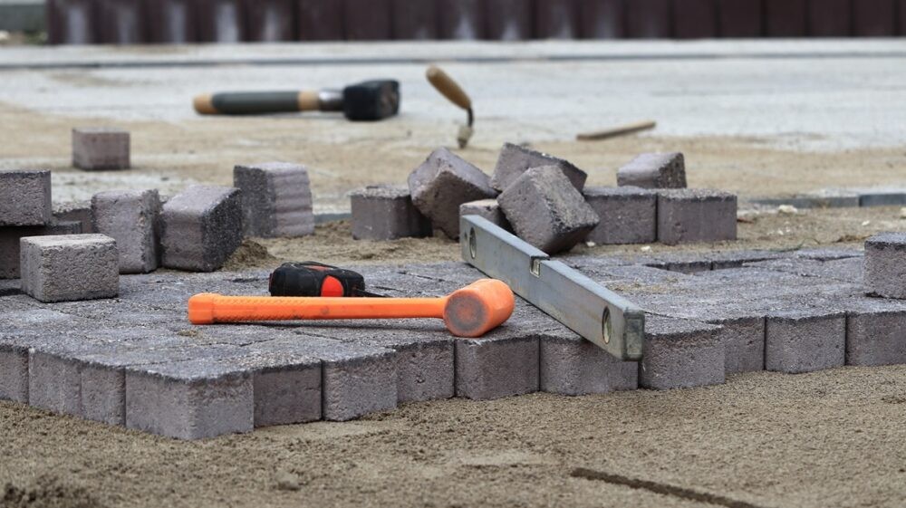 Kostka brukowa wzór: odkryj najnowsze trendy